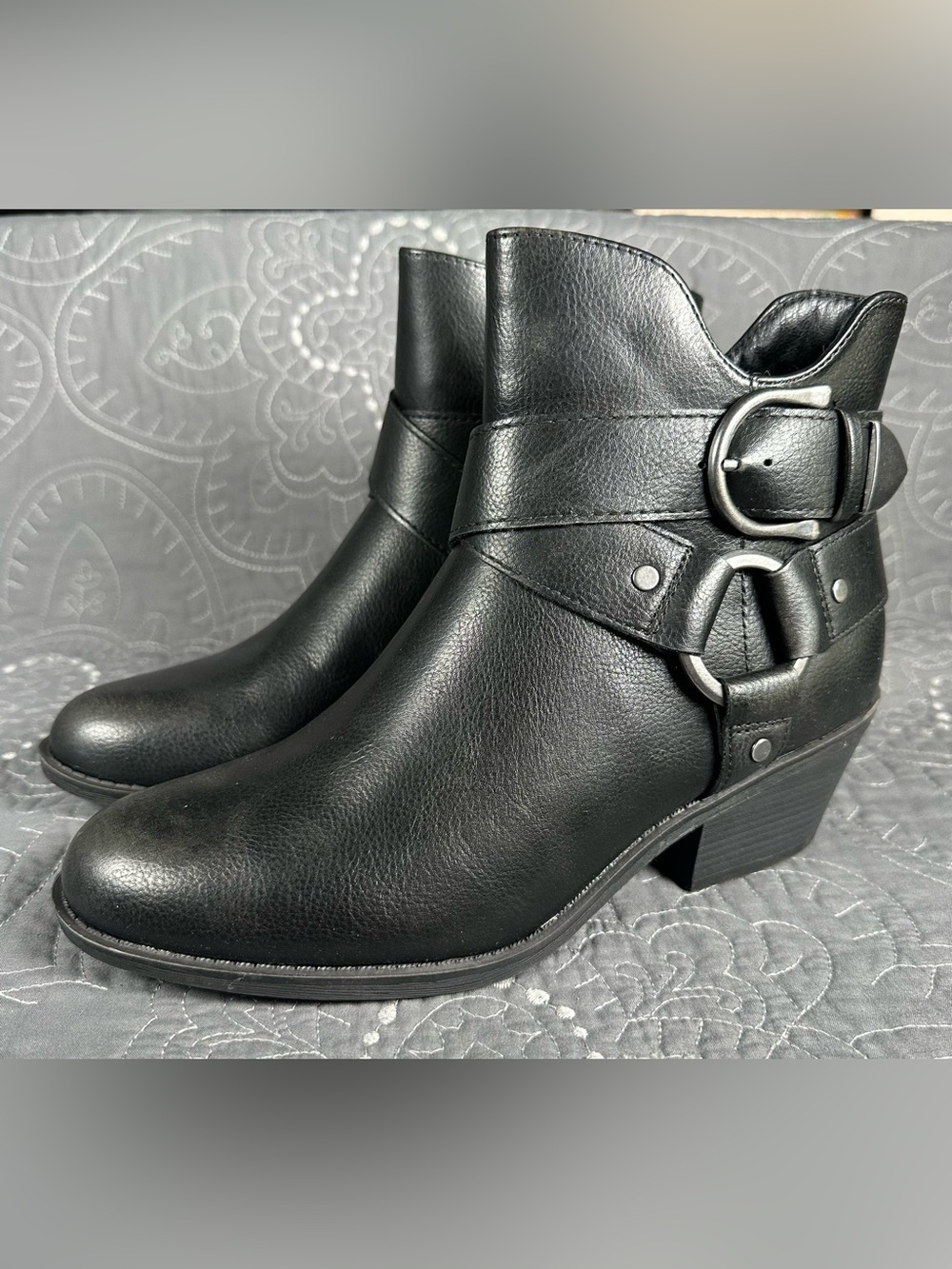 Frye and Co. Women’s Black Bellame Stacked Heel Booties NWT Size 7.5